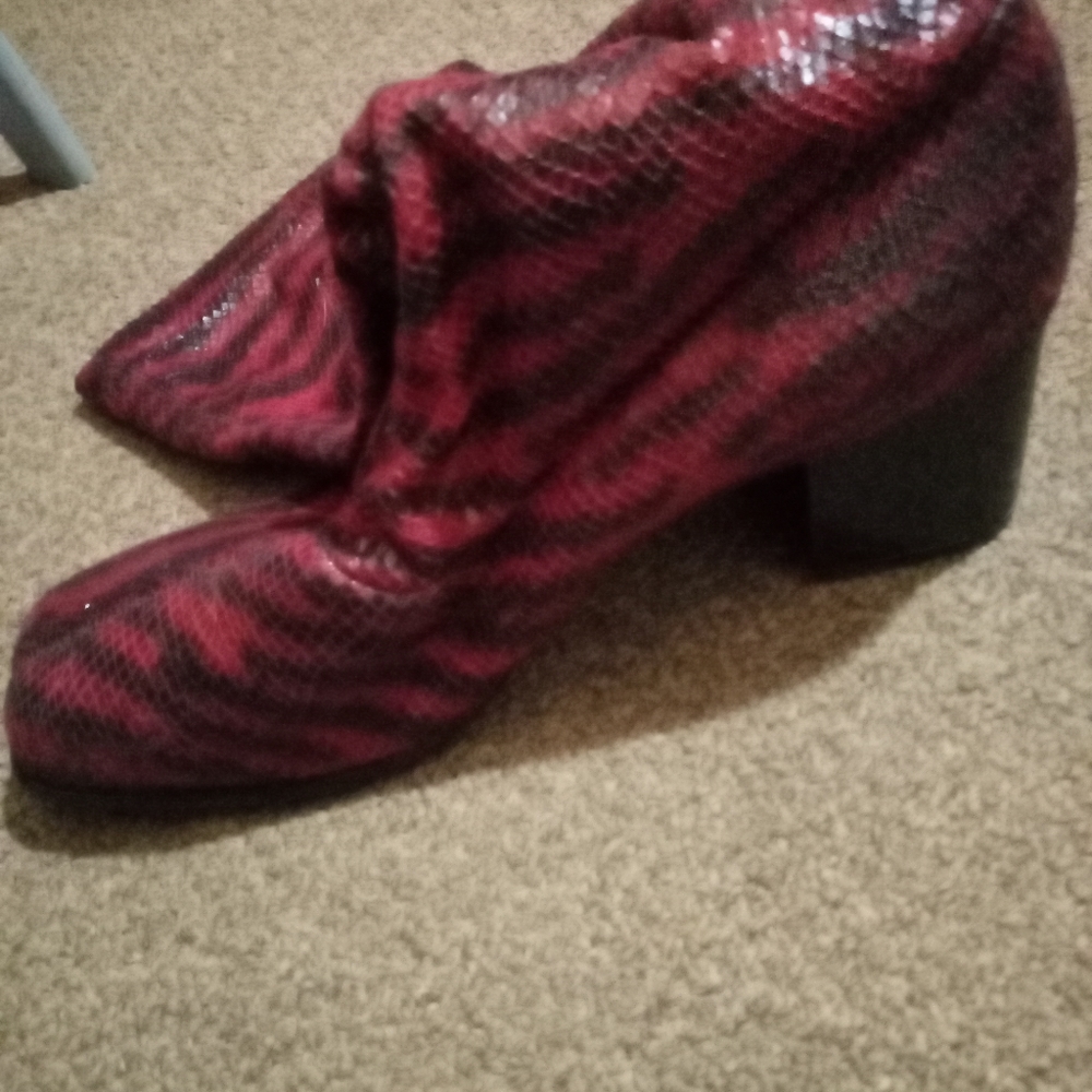 Snake skin  boots by Divertene